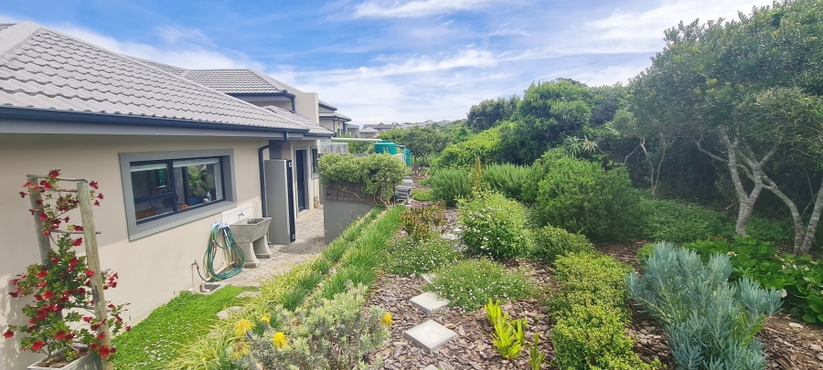 3 Bedroom Property for Sale in Village On Sea Western Cape